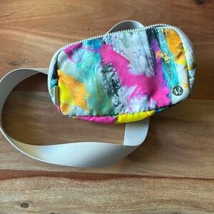 Lululemon belt bag